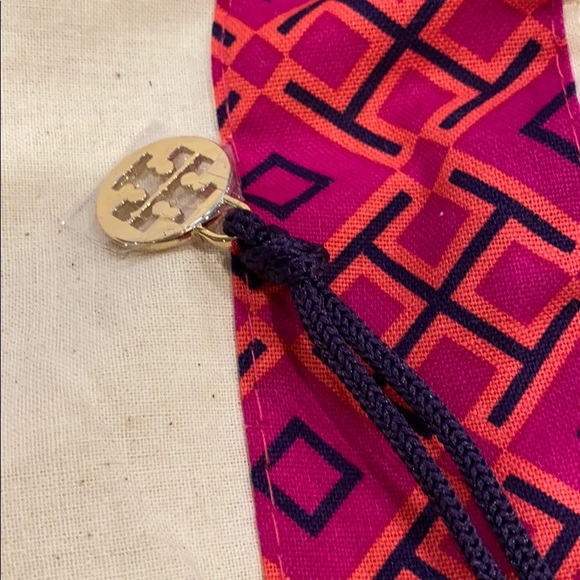 Tory Burch sleeper bag for boots XL 22”x22” - Picture 8 of 9